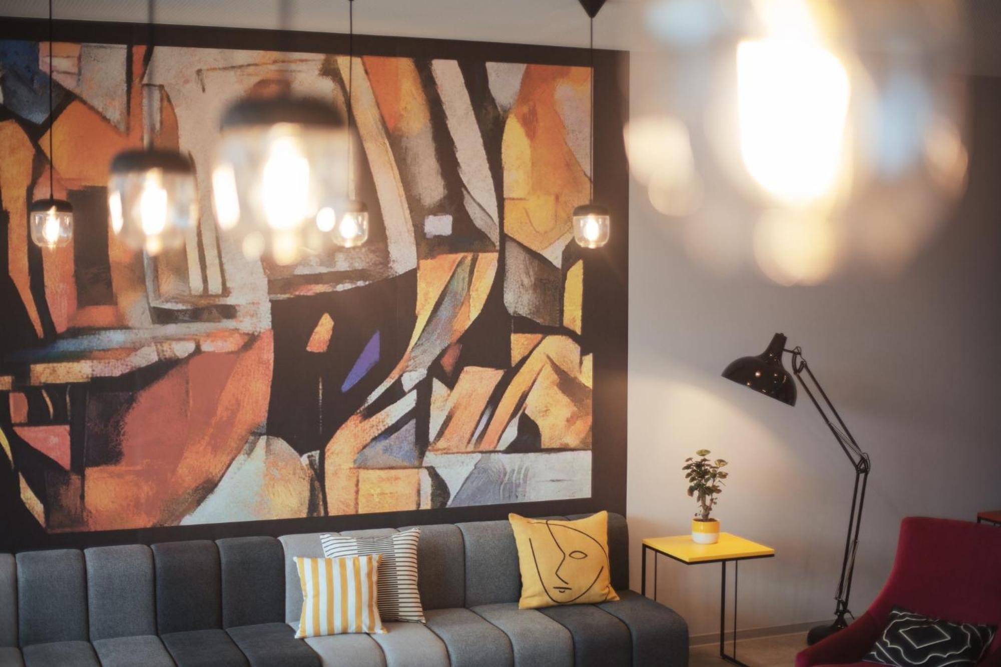 - The Niu, Form Feuerbach By Ihg 3* Stuttgart