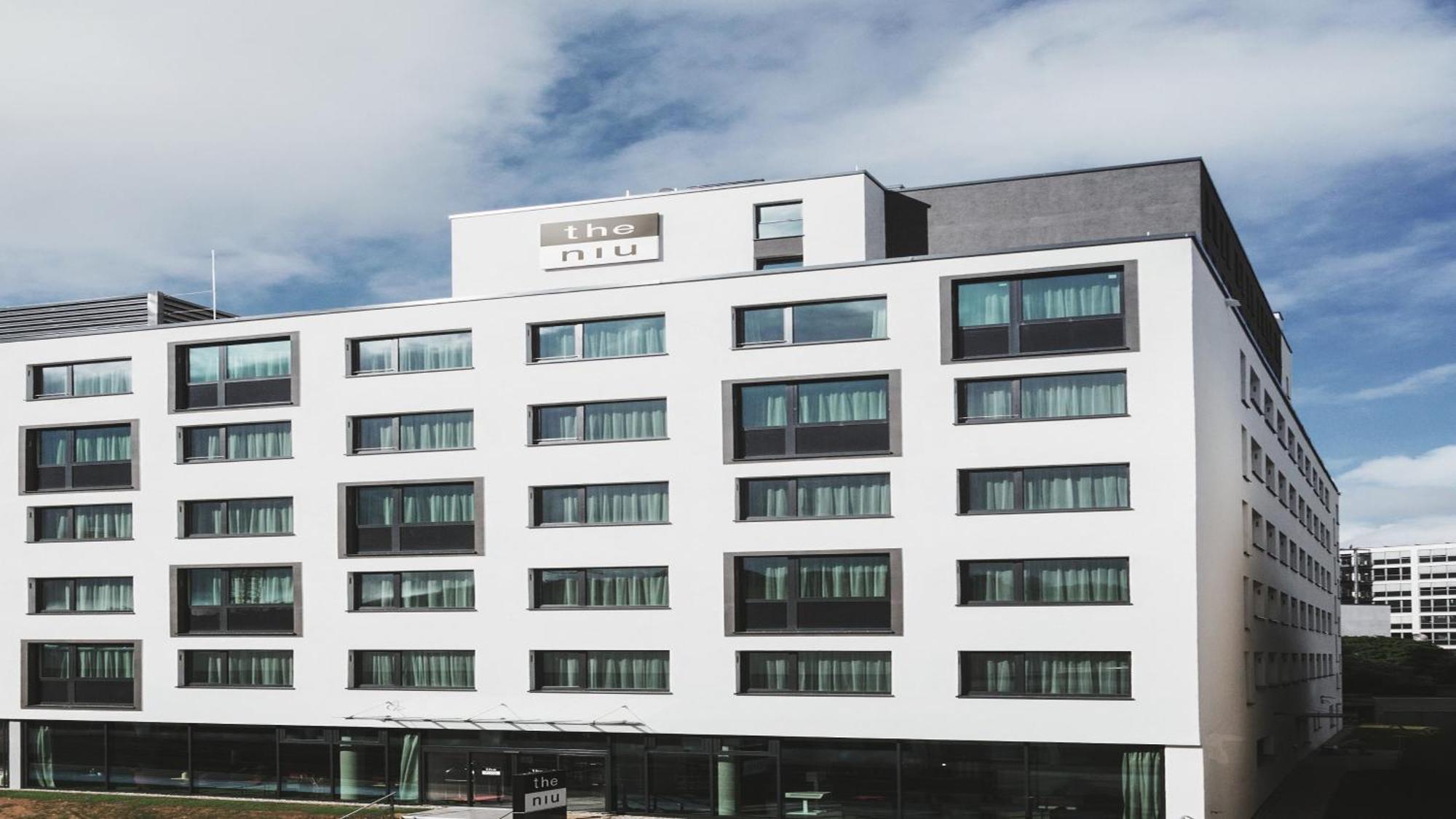 - The Niu, Form Feuerbach By Ihg