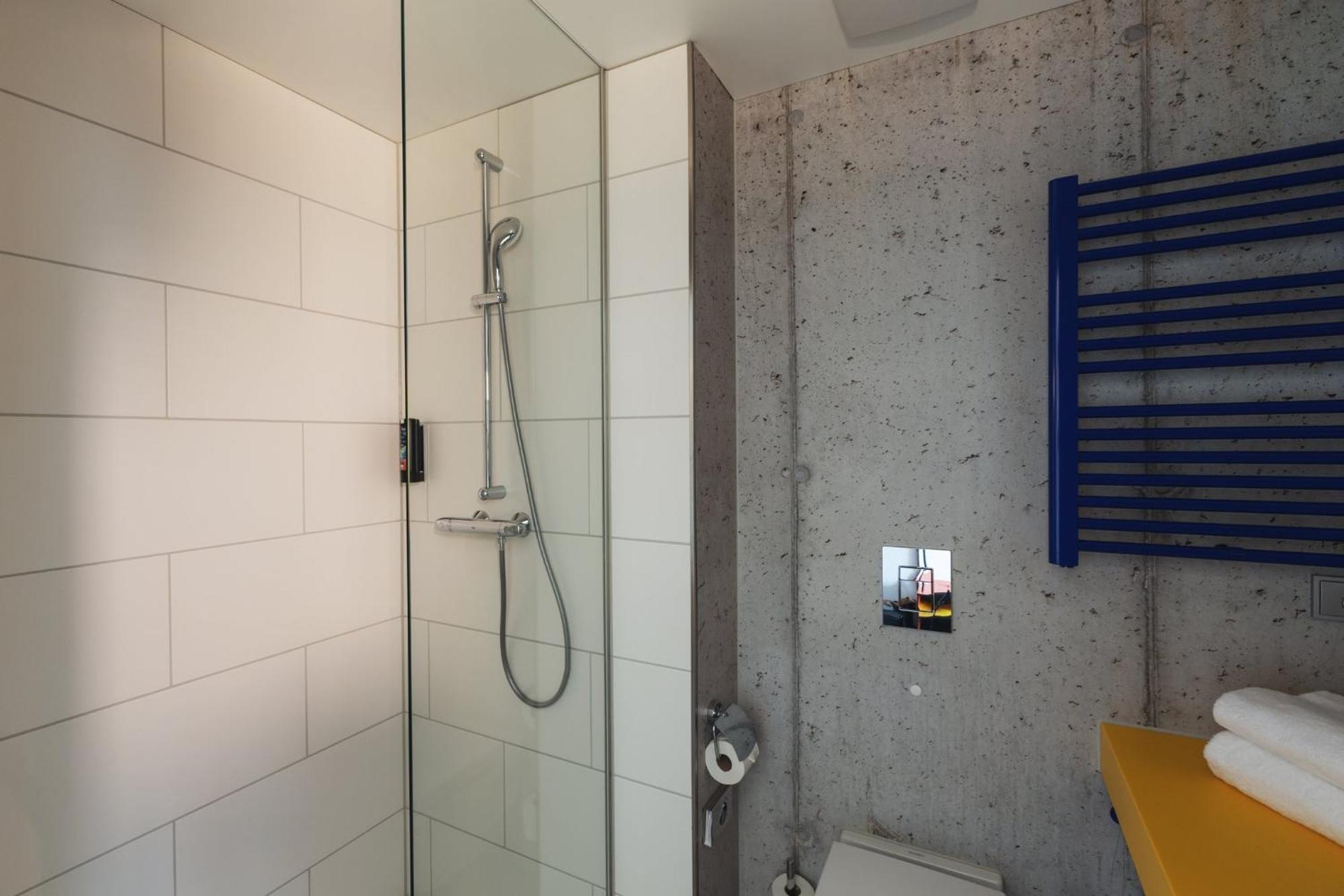 - The Niu, Form Feuerbach By Ihg Hotel 3*