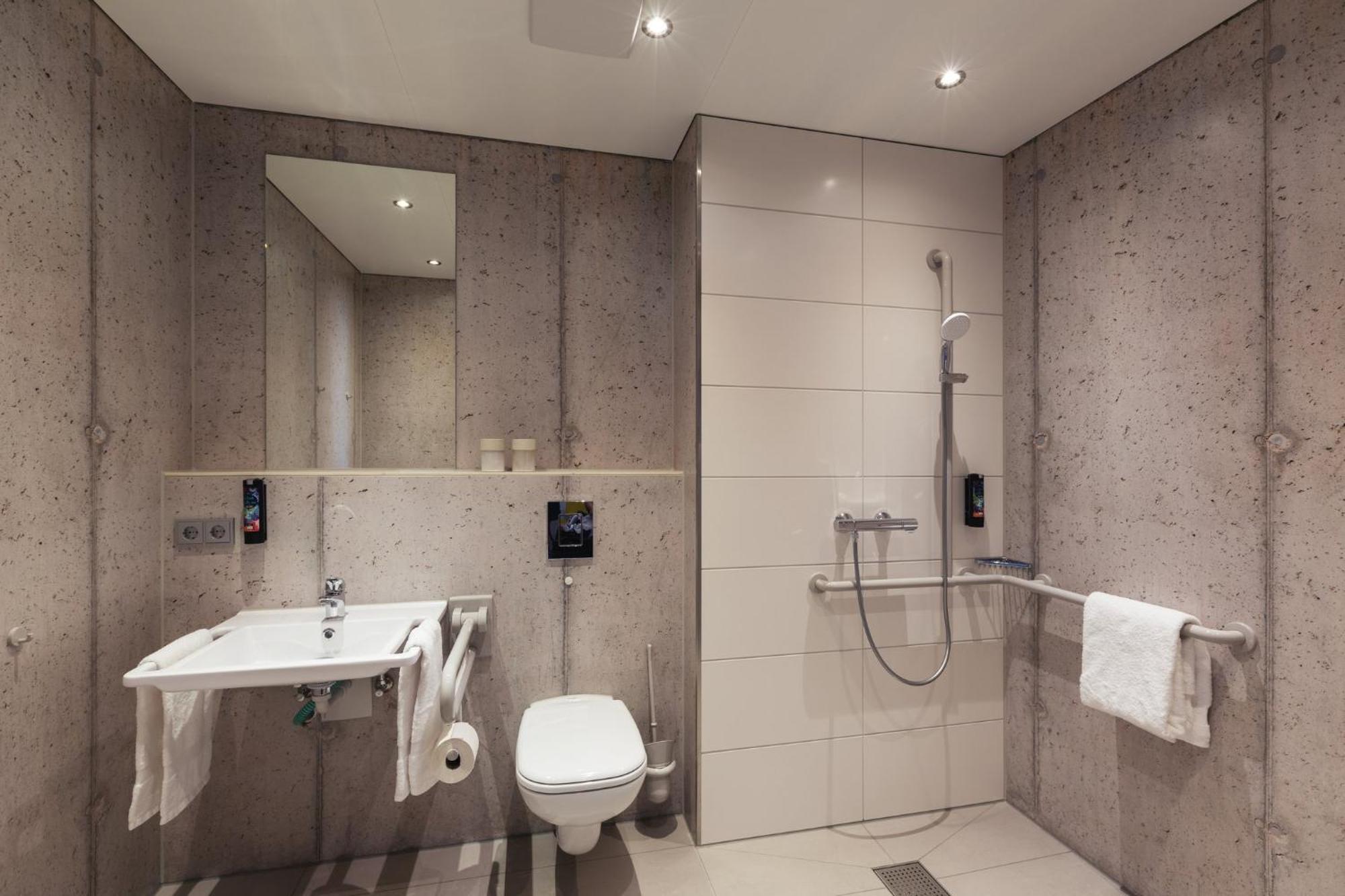 - The Niu, Form Feuerbach By Ihg 3*